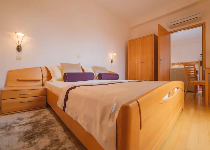 Park Hvar Отель 4*