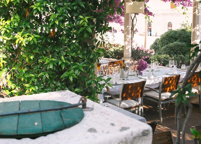 Отель Park Hvar Хвар