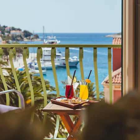 Park Hvar 4*